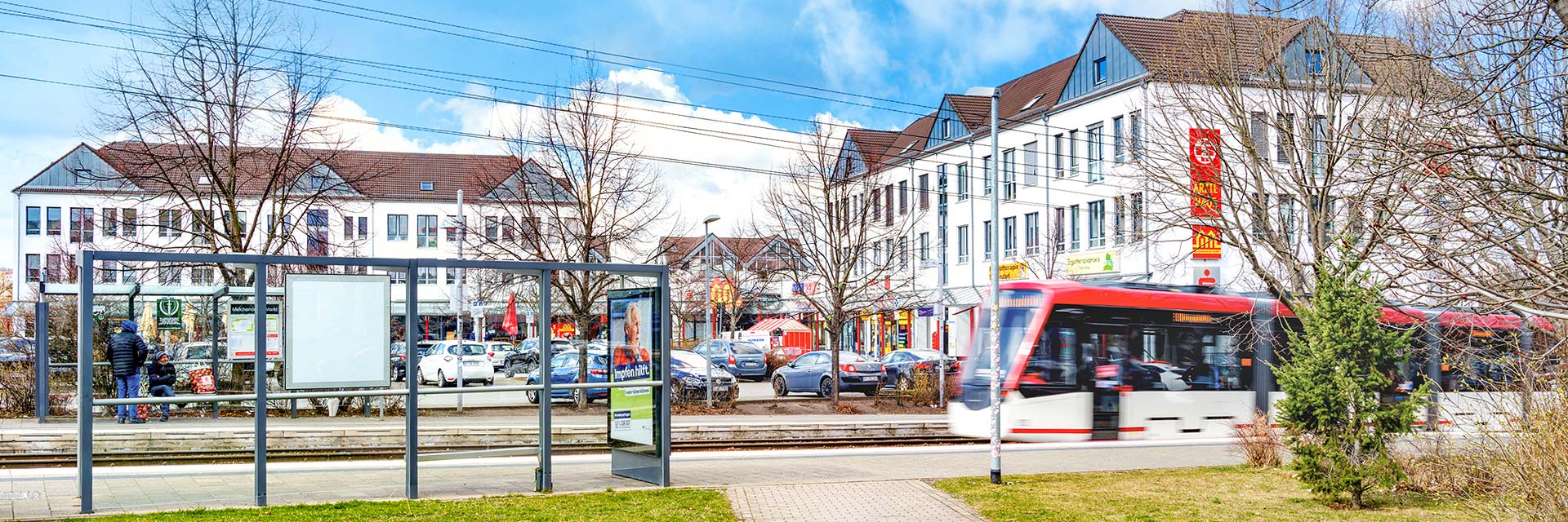 Sehr günstige Verkehrsanbindung - Straßenbahnhaltestelle "Melchendorfer Markt"