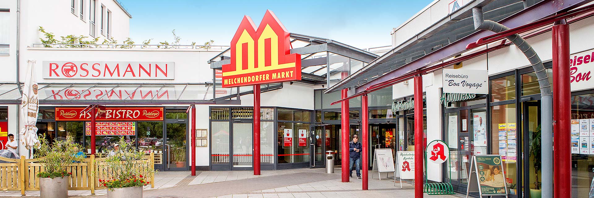 Außenaufnahmen des Melchendorfer Marktes in Erfurt Südost